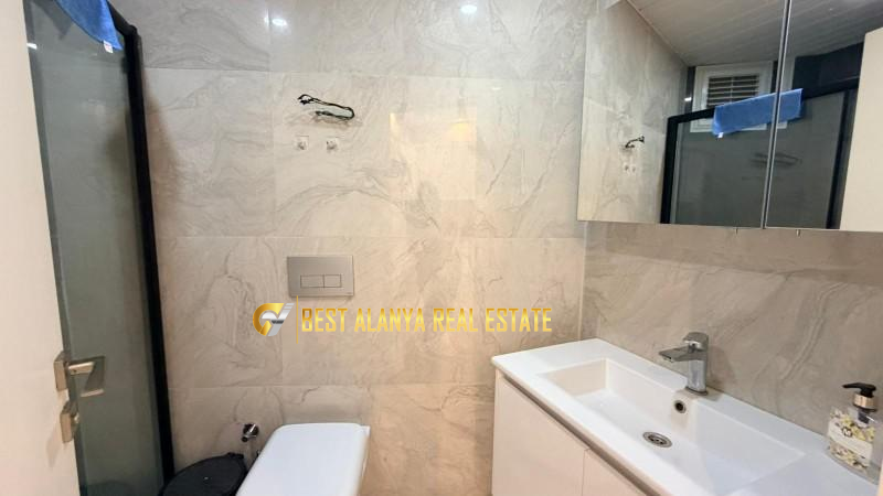 GÜLLERPINARI MAHALLESİ – ALANYA MERKEZ | KISA DÖNEM KİRALIK FULL EŞYALI 1+1 DAİRE