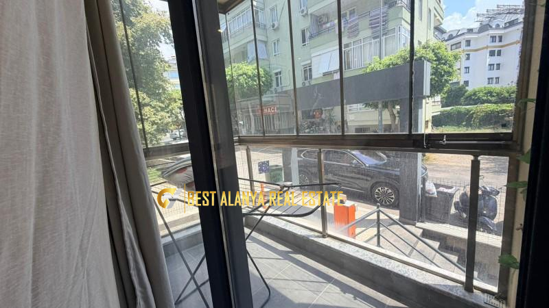 GÜLLERPINARI MAHALLESİ – ALANYA MERKEZ | KISA DÖNEM KİRALIK FULL EŞYALI 1+1 DAİRE