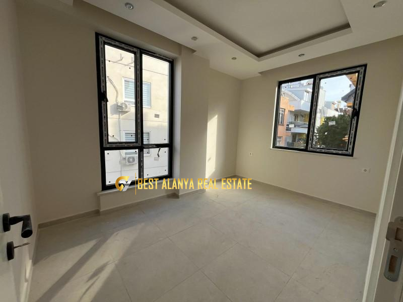ALANYA SARAY MAHALLESİNDE TOKUŞ İNŞAATTA KİRALIK 1+1 DAİRE 24.000TL