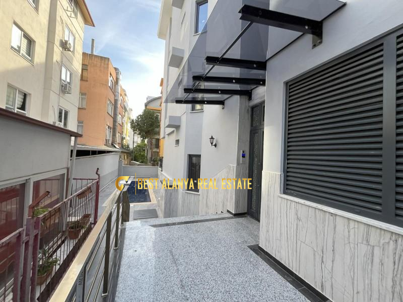 ALANYA SARAY MAHALLESİNDE TOKUŞ İNŞAATTA KİRALIK 1+1 DAİRE 24.000TL