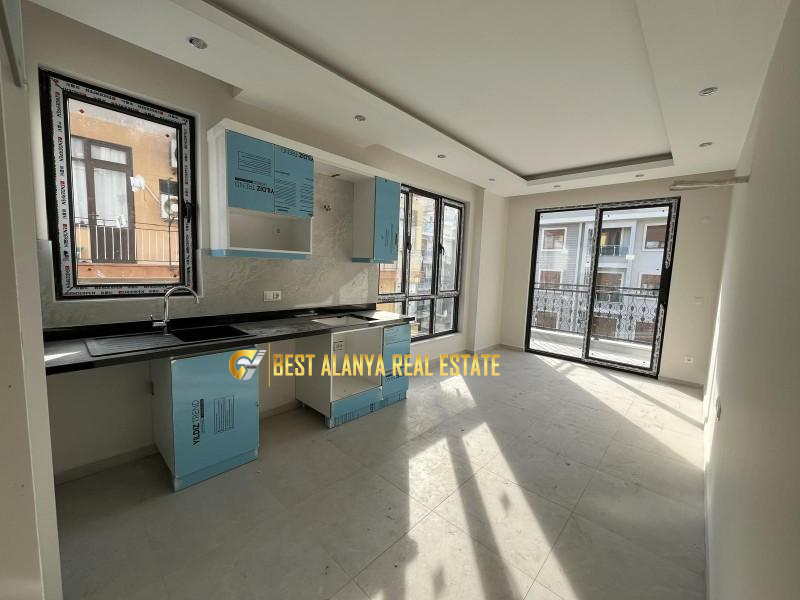 ALANYA SARAY MAHALLESİNDE TOKUŞ İNŞAATTA KİRALIK 1+1 DAİRE 24.000TL