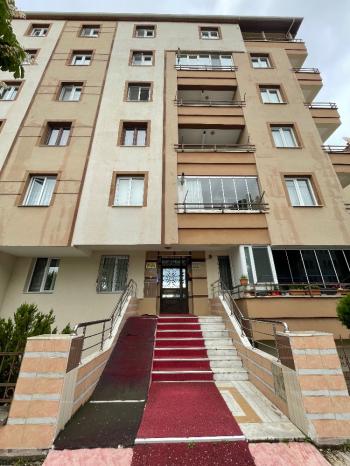 GÜVENAY - ÇORUM ULUKAVAK S. RUMİ İMAMHATİP ORTAOKULU CİVARI SATILIK 3+1 DAİRE