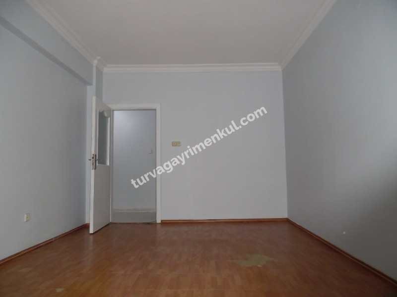 MUHİTTİN MAHALLESİNDE KİRALIK 3+1 ARAKAT DAİRE 