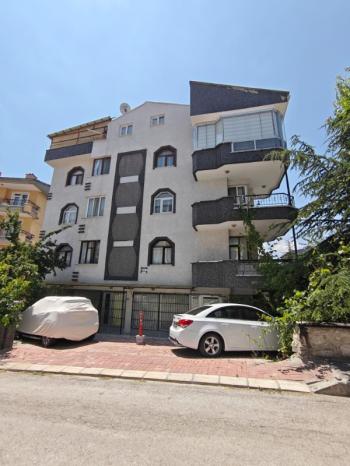 * ÜÇOK EMLAKTAN NAZMİ SAATÇİ MAH 3+1 145M² EBEVEYN BANYOLU TEMİZ BAKIMLI KOMPLE SATILIK BİNA * 
