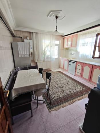 * ÜÇOK EMLAKTAN NAZMİ SAATÇİ MAH 3+1 145M² EBEVEYN BANYOLU TEMİZ BAKIMLI KOMPLE SATILIK BİNA * 