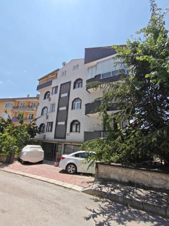 * ÜÇOK EMLAKTAN NAZMİ SAATÇİ MAH 3+1 145M² EBEVEYN BANYOLU TEMİZ BAKIMLI KOMPLE SATILIK BİNA * 