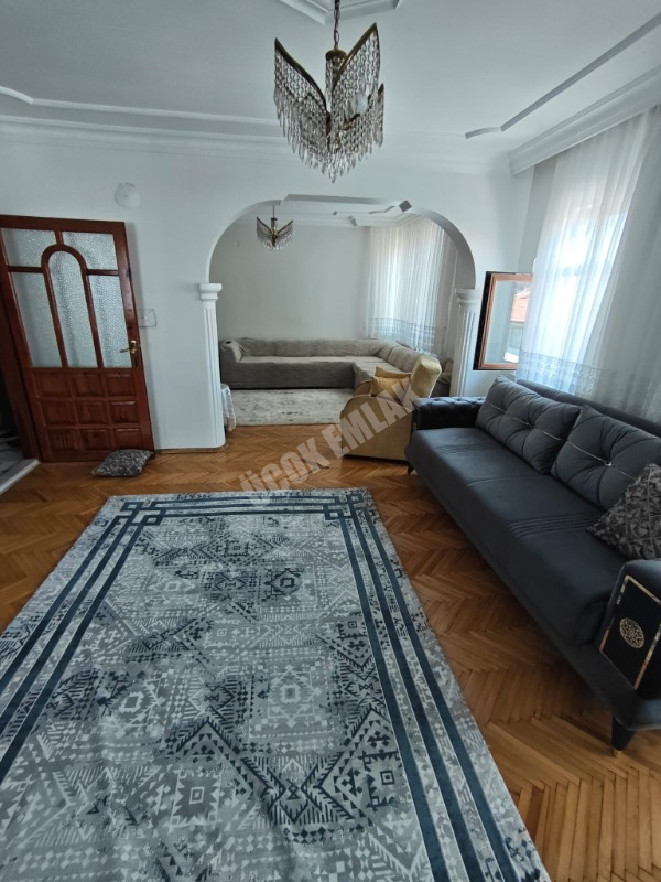 * ÜÇOK EMLAKTAN NAZMİ SAATÇİ MAH 3+1 145M² EBEVEYN BANYOLU TEMİZ BAKIMLI KOMPLE SATILIK BİNA * 