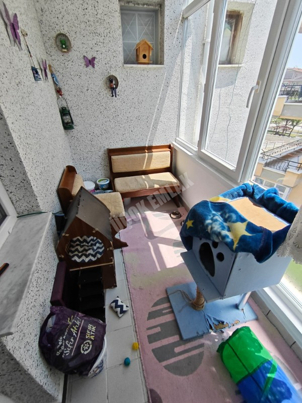 * ÜÇOK EMLAKTAN NAZMİ SAATÇİ MAH 3+1 145M² EBEVEYN BANYOLU TEMİZ BAKIMLI KOMPLE SATILIK BİNA * 