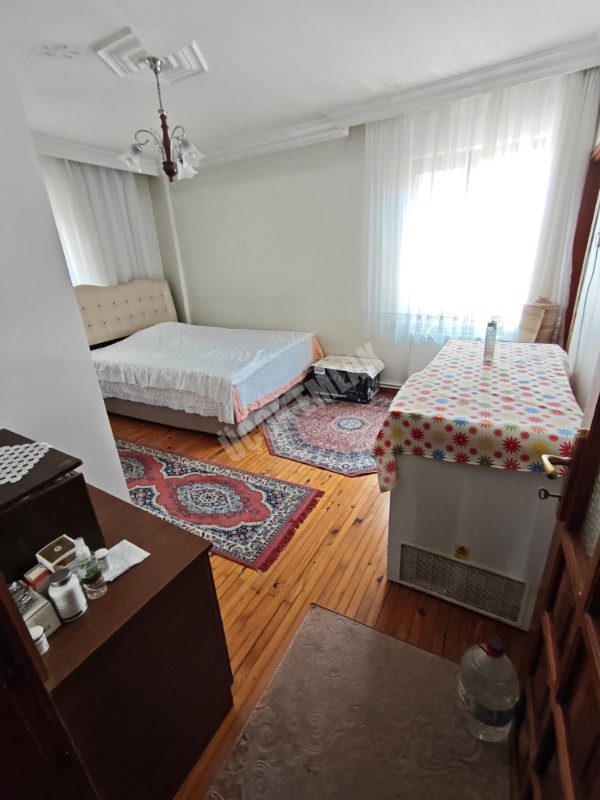 * ÜÇOK EMLAKTAN NAZMİ SAATÇİ MAH 3+1 145M² EBEVEYN BANYOLU TEMİZ BAKIMLI KOMPLE SATILIK BİNA * 