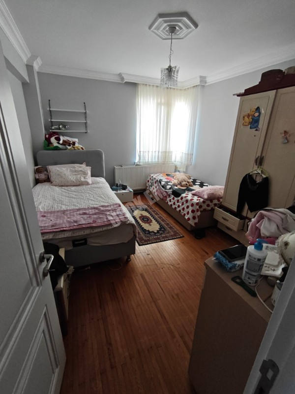 * ÜÇOK EMLAKTAN NAZMİ SAATÇİ MAH 3+1 145M² EBEVEYN BANYOLU TEMİZ BAKIMLI KOMPLE SATILIK BİNA * 