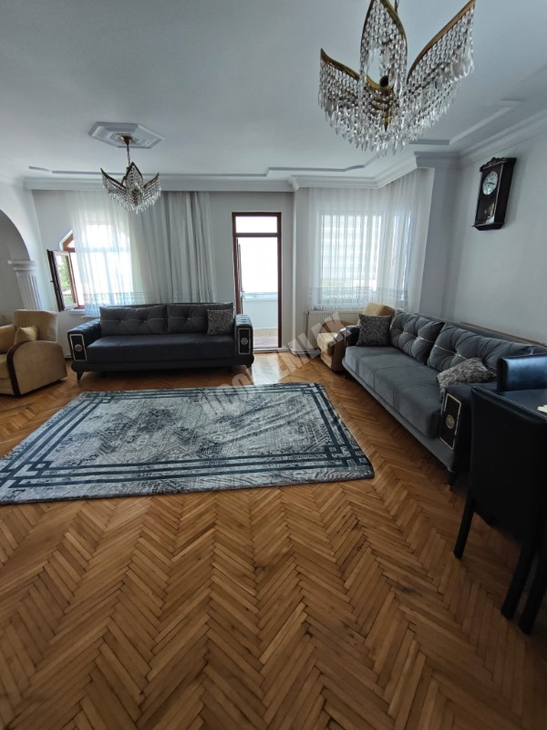 * ÜÇOK EMLAKTAN NAZMİ SAATÇİ MAH 3+1 145M² EBEVEYN BANYOLU TEMİZ BAKIMLI KOMPLE SATILIK BİNA * 