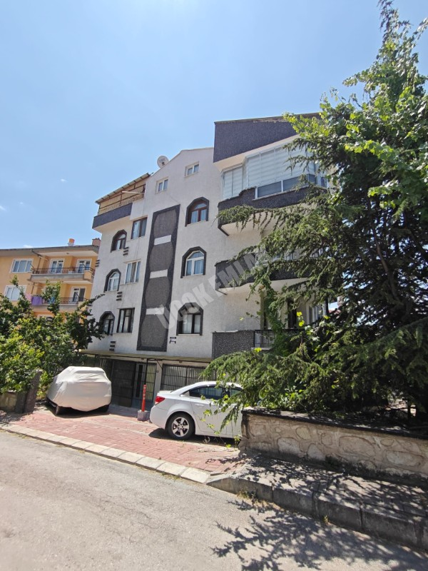 * ÜÇOK EMLAKTAN NAZMİ SAATÇİ MAH 3+1 145M² EBEVEYN BANYOLU TEMİZ BAKIMLI KOMPLE SATILIK BİNA * 