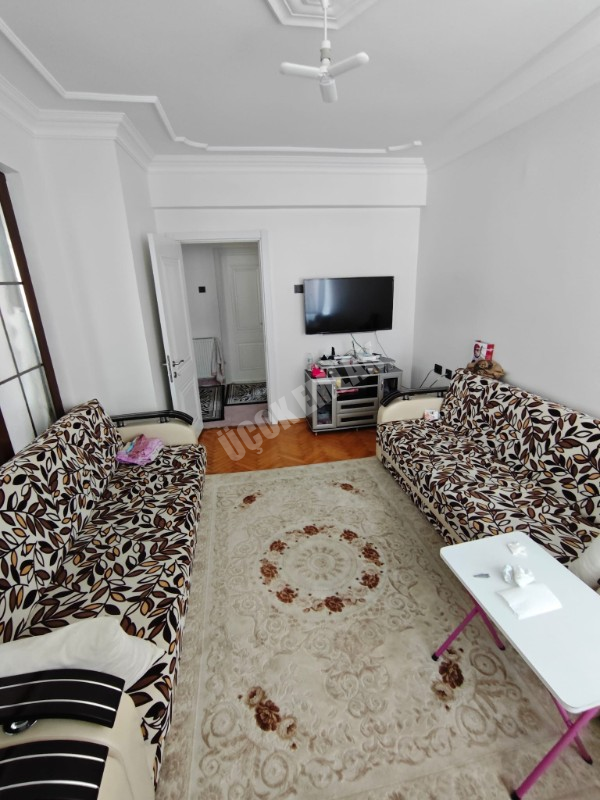 * ÜÇOK EMLAKTAN NAZMİ SAATÇİ MAH 3+1 145M² EBEVEYN BANYOLU TEMİZ BAKIMLI KOMPLE SATILIK BİNA * 