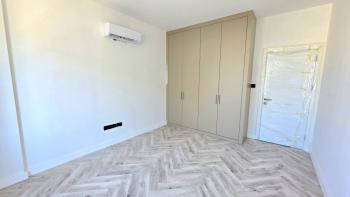 KKTC Girnede Muhteşem Lokasyonda Satılık Ultra Lüks ve Yeni 2+1 Daire