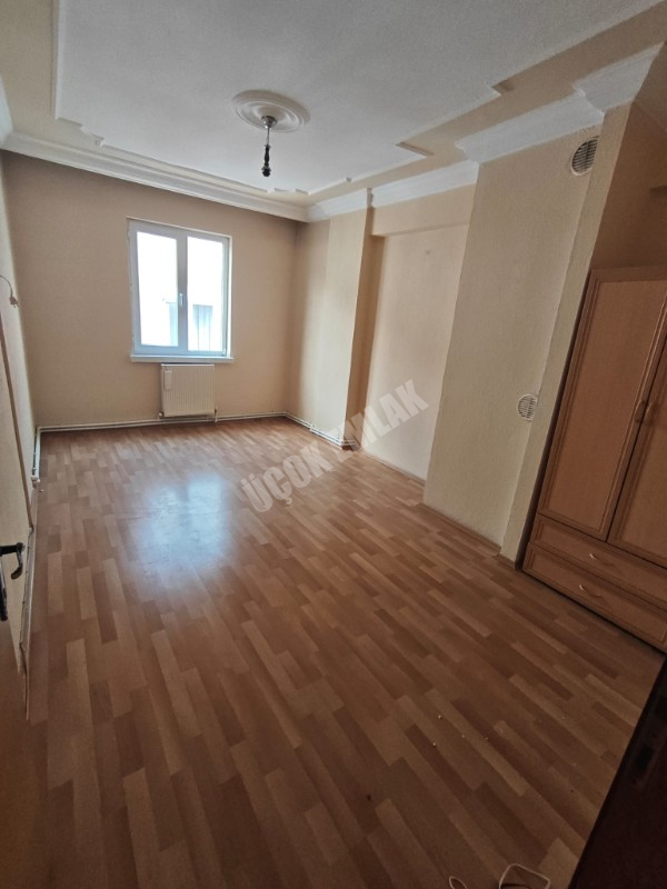 * AFYON ÜÇOK EMLAKTAN KANLICA MAH 2+1 100M² TEMİZ BAKIMLI SATILIK DAİRE * 