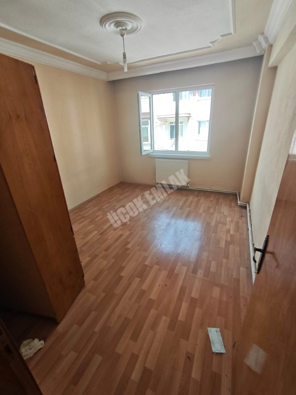 * AFYON ÜÇOK EMLAKTAN KANLICA MAH 2+1 100M² TEMİZ BAKIMLI SATILIK DAİRE * 