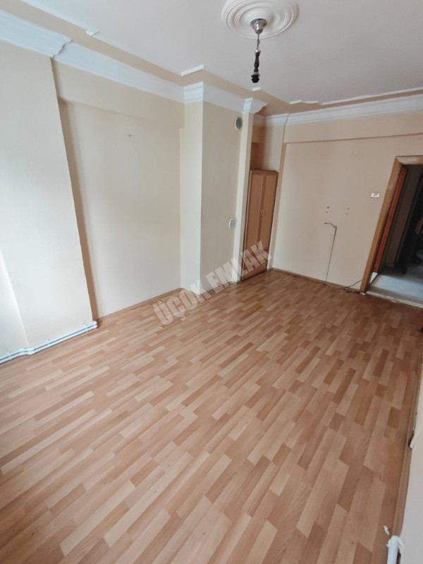 * AFYON ÜÇOK EMLAKTAN KANLICA MAH 2+1 100M² TEMİZ BAKIMLI SATILIK DAİRE * 
