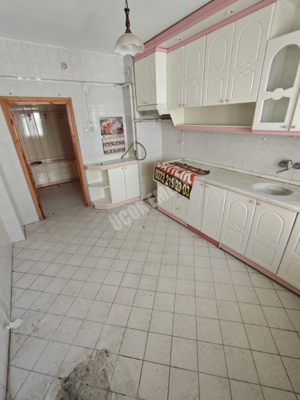 * AFYON ÜÇOK EMLAKTAN KANLICA MAH 2+1 100M² TEMİZ BAKIMLI SATILIK DAİRE * 