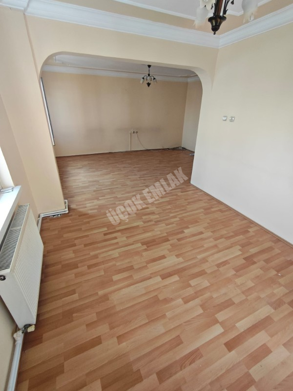 * AFYON ÜÇOK EMLAKTAN KANLICA MAH 2+1 100M² TEMİZ BAKIMLI SATILIK DAİRE * 