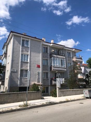 GÜVENAY - ÇORUM GÜLABİBEY GÜLÜM DÜĞÜN SALONU CİVARI 2+1 SATILIK DAİRE