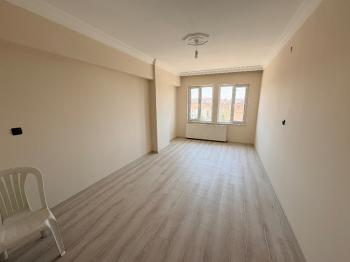 GÜVENAY -  ÇORUM ULUKAVAK FATİH CADDESİ ÜZERİ ADLİYE CİVARI KİRALIK 3+1 DAİRE