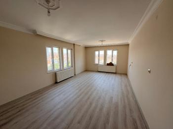 GÜVENAY -  ÇORUM ULUKAVAK FATİH CADDESİ ÜZERİ ADLİYE CİVARI KİRALIK 3+1 DAİRE