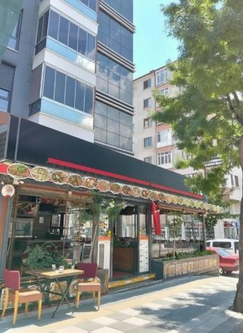 AFYON ÜÇOK EMLAKTAN CUMHURİYET MAH 600M² DEVREN KİRALIK İŞ YERİ 