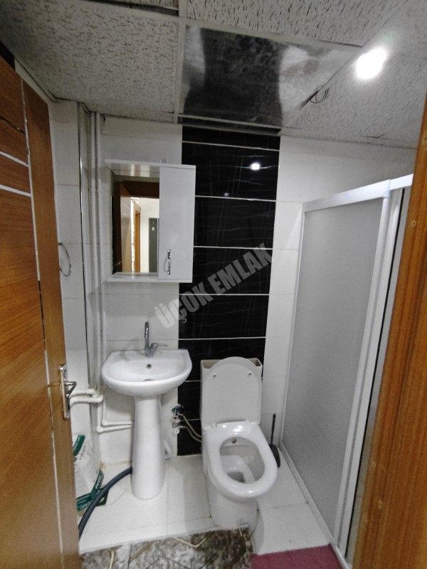 * AFYON ÜÇOK EMLAKTAN ERENLER MAH 2+0 50M² EŞYALI ASANSÖRLÜ KİRALIK DAİRE *