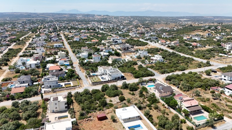 Didim Yeşiltepe de İyi Konumda Satılık 700m2 Arsa