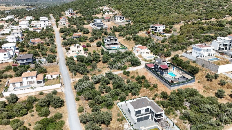 Didim Yeşiltepe de İyi Konumda Satılık 700m2 Arsa