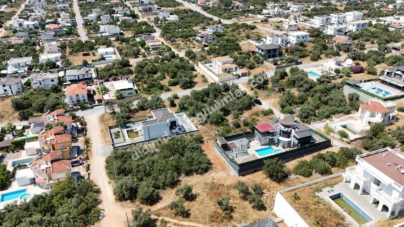 Didim Yeşiltepe de İyi Konumda Satılık 700m2 Arsa