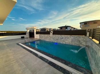 Didim'de Satılık Ayrı Mutfaklı 3+1 Villa