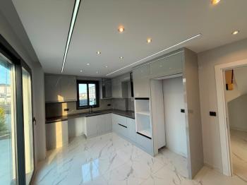 Didim'de Satılık Ayrı Mutfaklı 3+1 Villa