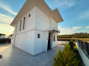 Didim'de Satılık Ayrı Mutfaklı 3+1 Villa