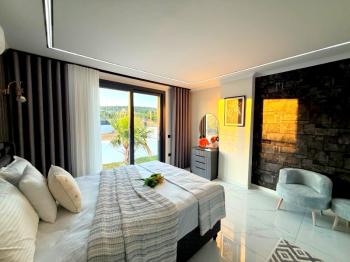 Didim'de Satılık Tam Müstakil 4+1 Ayrı Mutfaklı Villa
