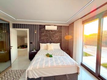 Didim'de Satılık Tam Müstakil 4+1 Ayrı Mutfaklı Villa
