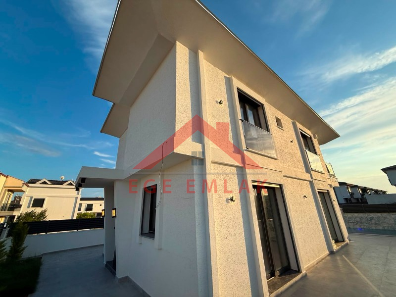 Didim'de Satılık Ayrı Mutfaklı 3+1 Villa