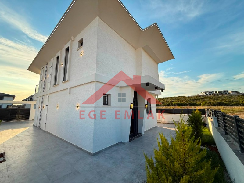 Didim'de Satılık Ayrı Mutfaklı 3+1 Villa