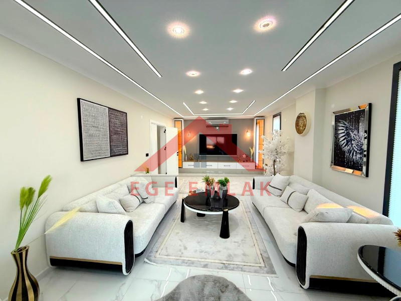 Didim'de Satılık Tam Müstakil 4+1 Ayrı Mutfaklı Villa