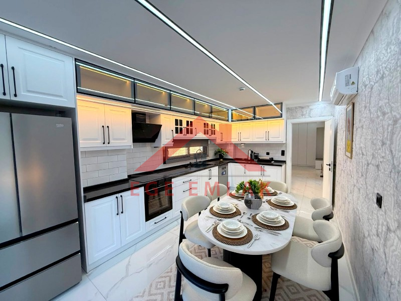 Didim'de Satılık Tam Müstakil 4+1 Ayrı Mutfaklı Villa