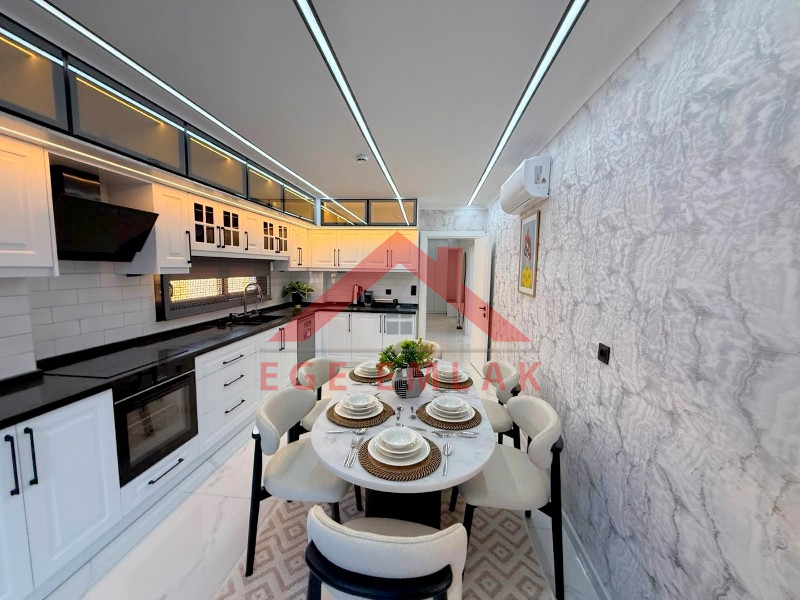 Didim'de Satılık Tam Müstakil 4+1 Ayrı Mutfaklı Villa