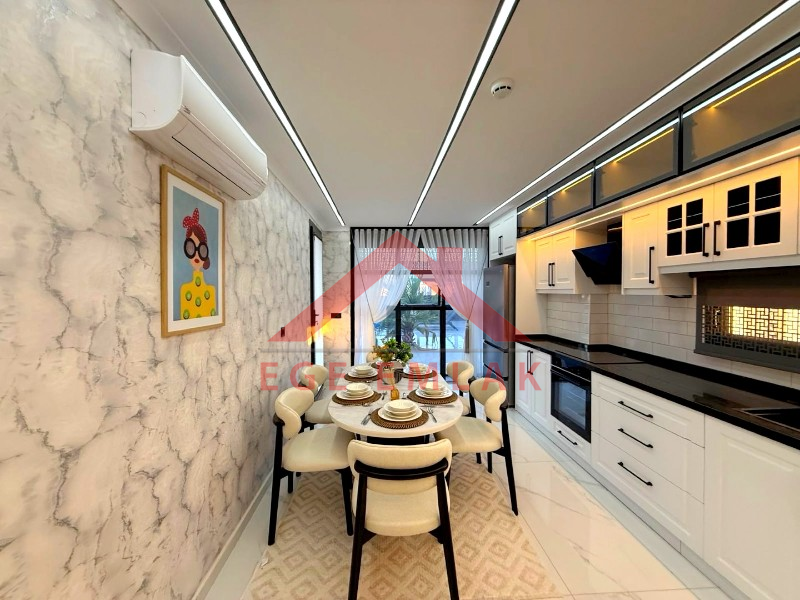 Didim'de Satılık Tam Müstakil 4+1 Ayrı Mutfaklı Villa