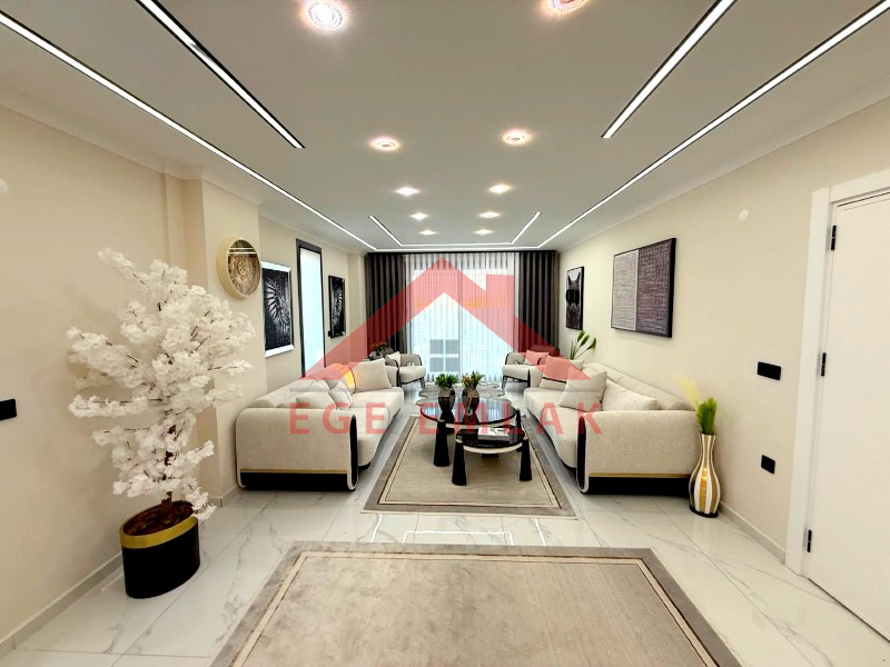 Didim'de Satılık Tam Müstakil 4+1 Ayrı Mutfaklı Villa