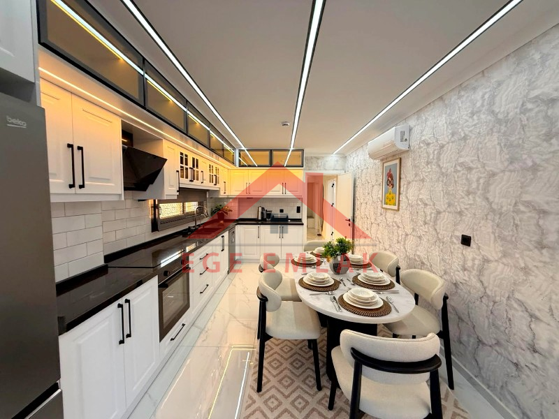 Didim'de Satılık Tam Müstakil 4+1 Ayrı Mutfaklı Villa