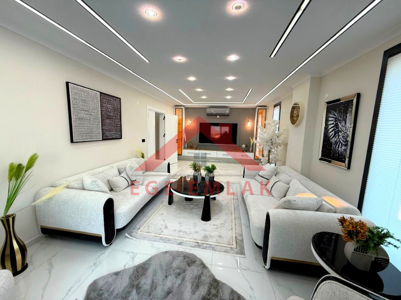 Didim'de Satılık Tam Müstakil 4+1 Ayrı Mutfaklı Villa