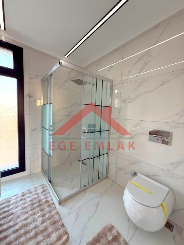 Didim'de Satılık Tam Müstakil 4+1 Ayrı Mutfaklı Villa