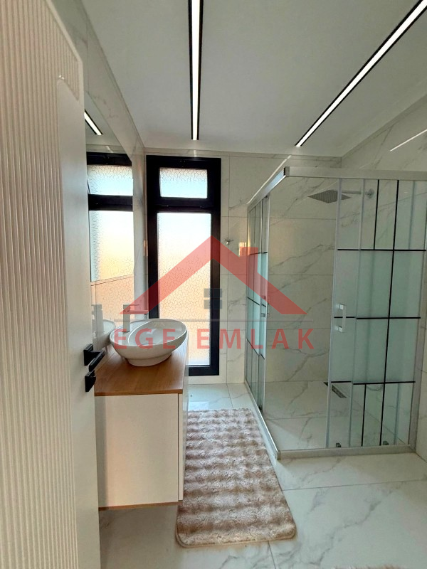 Didim'de Satılık Tam Müstakil 4+1 Ayrı Mutfaklı Villa