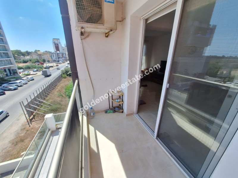 MAĞUSA SALAMİS YOLU ÜZERİNDE SATILIK 2+1 DAİRE