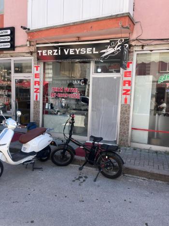 HAL BÖLGESİNDE SATILIK 25m2 DÜKKAN 