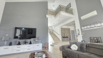 Gazimağusa Yeni Boğaziçi’nde Satılık 4+2 Müstakil Villa